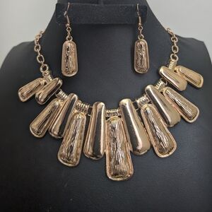 #53. TRENDING! STATEMENT! Modernist Design Gold Necklace & Earrings